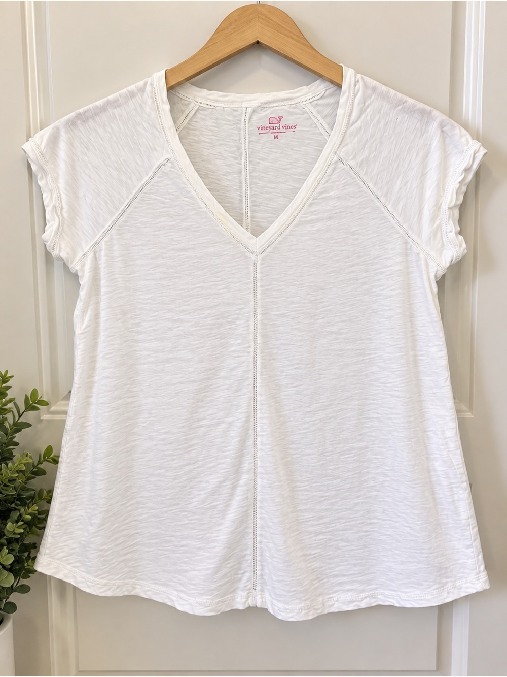 Vineyard Vines White V-Neck Short Sleeve Slub Tee